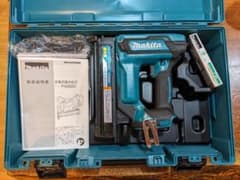 [MASAOKA様専用] マキタ 35mm 充電式面木釘打 FN350DZKのサムネイル