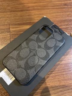 coach iPhone12ケースのサムネイル