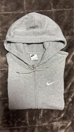 Nike グレー パーカー Sサイズのサムネイル