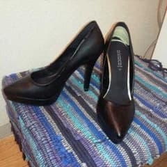 黒　ハイヒール　パンプスのサムネイル