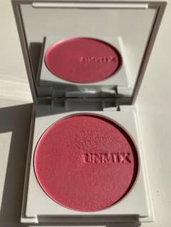 ★お値下げ中★UNMIX チーク03 ストロベリーカップのサムネイル