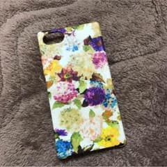 リバティー生地のスマホカバー♡のサムネイル