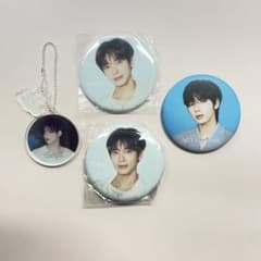 TAEHYUN アクリルキーホルダー　 缶バッジのサムネイル