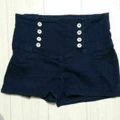 ハイウエスト ショートパンツのサムネイル