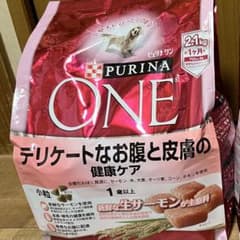 PURINA ONE ドライフード 2.1kg（おまけつき）のサムネイル
