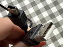 USB A to Mini USB B ケーブルのサムネイル