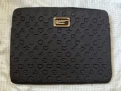 ♪MARC BY MARC JACOBS PCケース ブラック - メルカリ