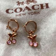 ミユミユ様coach さくらんぼピアス　値下げのサムネイル