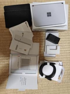 surface duo at&t(解除済み) 6gb 256gbのサムネイル