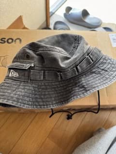 newera ハットのサムネイル