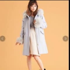 ファー付きコートのサムネイル