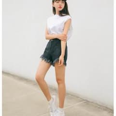 STYLENANDA クラッシュヘムショートパンツ デニムパンツのサムネイル