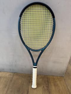Wilson ULTRA TOUR 100 V4 テニスラケットのサムネイル