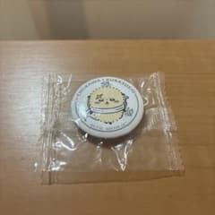 ちいかわ くら寿司 コラボ 缶バッジ ラッコのサムネイル