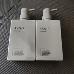 AKNIR 薬用ヘアシャンプー・トリートメントセット - メルカリ