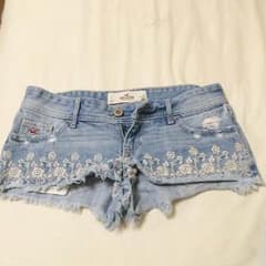 HOLLISTERのサムネイル