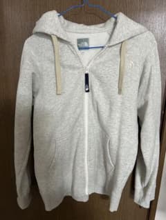 THE NORTH FACE グレー パーカー 裏起毛のサムネイル