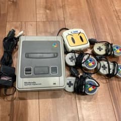 スーパーファミコン　本体＋カセットのサムネイル