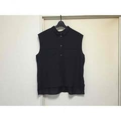 黒のシャツ（ 新品 ）のサムネイル