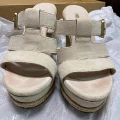 ＊UGG australia サンダル(交渉中)のサムネイル