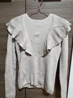 AZUL BY MOUSSY フリルリブニット 長袖 ベージュ Mのサムネイル