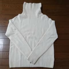 【みっこさま専用】カシミヤ タートルネックニットのサムネイル