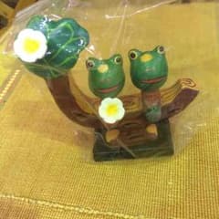 ✩閉店sale✩ バリカエルカップル置物のサムネイル