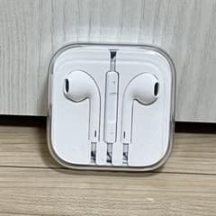 新品未使用　iPhoneイヤホンのサムネイル