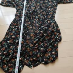 ガウンのサムネイル