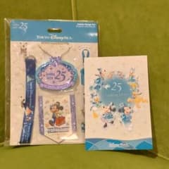 572様専用 ディズニーシー 25周年 ジュビリーバッジ ＆ポストカード2