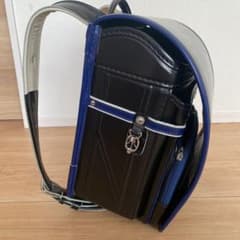 黒と青のラウンド型ランドセル カザマ - メルカリ