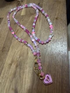 ハンドメイド スマホショルダーストラップ ピンク系のサムネイル