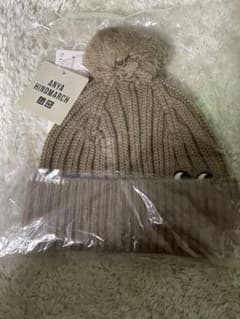 【新品】ユニクロ アニヤハインドマーチ コラボ キッズヒートテックニットキャップのサムネイル