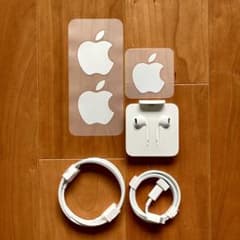 iPhone 付属品のサムネイル