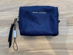 新品未使用　タグ付き　MARC JACOBS ネイビー ポーチのサムネイル