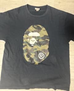 A BATHING APE カモフラ柄ロゴTシャツのサムネイル