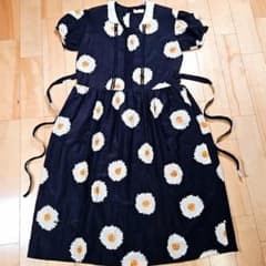 ピンクハウス　ひな菊プリントワンピース　黒ロングワンピース　花柄　カネコイサオ ピンクハウス ひな菊プリントワンピース 黒ロングワンピース 花柄