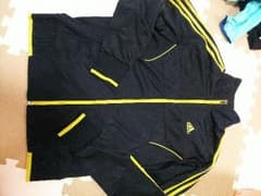 adidasジャージのサムネイル
