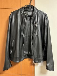 黒 合成皮革 ショート丈ジャケットのサムネイル
