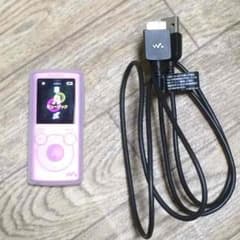 ウォークマン  (カバー、充電器付き)のサムネイル
