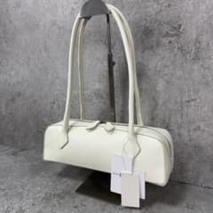 AULENTTI BUGETTE BAG ショルダーバッグ ホワイト - メルカリ