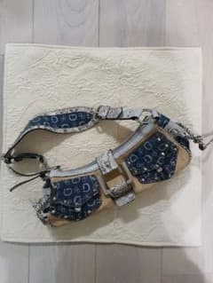 【専用】ゲス Guess ショルダー デニム シルバー スタッズのサムネイル