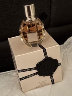 VIKTOR&ROLF FLOWERBOMB オードパルファム 30ml - メルカリ