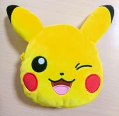 ポケットモンスター いろんなおかお 顔型ミニポーチ～ピカチュウ～のサムネイル