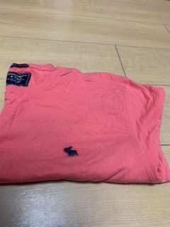 アバクロ　Tシャツ レッドのサムネイル