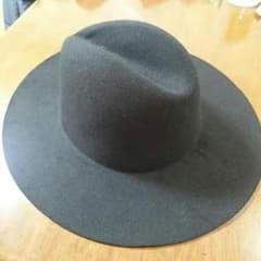 中折ハット ツバ広 未使用品のサムネイル