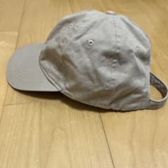 ベージュ ベースボールキャップ 調整可能のサムネイル