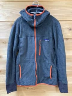 Patagonia パタゴニア R3 フルジップ　フーディ　Sサイズ（グレー）のサムネイル