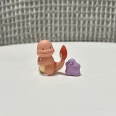 へんしん！メタモン メタモン ヒトカゲ ミニフィギュアのサムネイル