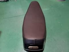 YAMAHA SR400純正シート 黒/茶（他部品も出店中）のサムネイル